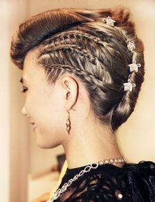 扎头发欧美型教程视频,轻松打造时尚发型