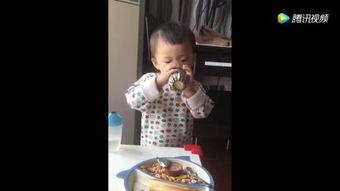 欧美小孩喝水视频,轻松自然的饮水日常