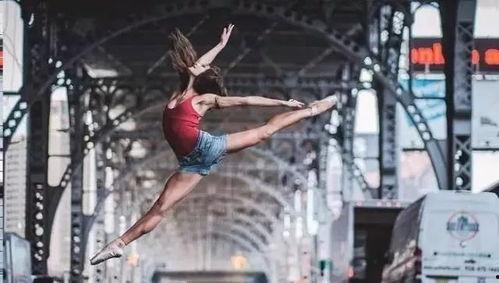 欧美时尚情侣跳舞视频,浪漫舞池中的甜蜜瞬间