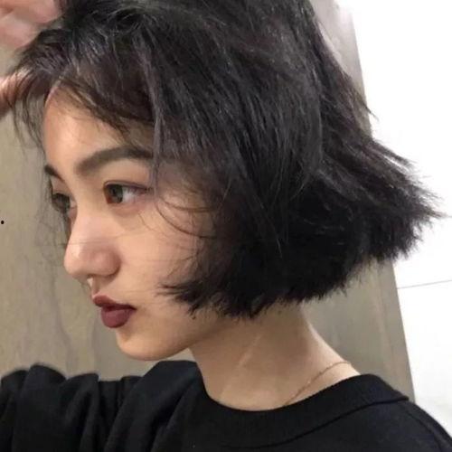 女生剃短发欧美视频,欧美女生剃发前后对比大揭秘