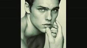 欧美帅哥洗澡的视频,性感魅力尽展无遗