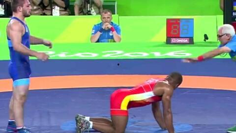 欧美壮男摔跤视频